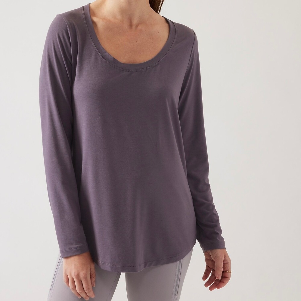Athleta Dusk Violet Purple Long Sleeve Stratus Il Top Size Small